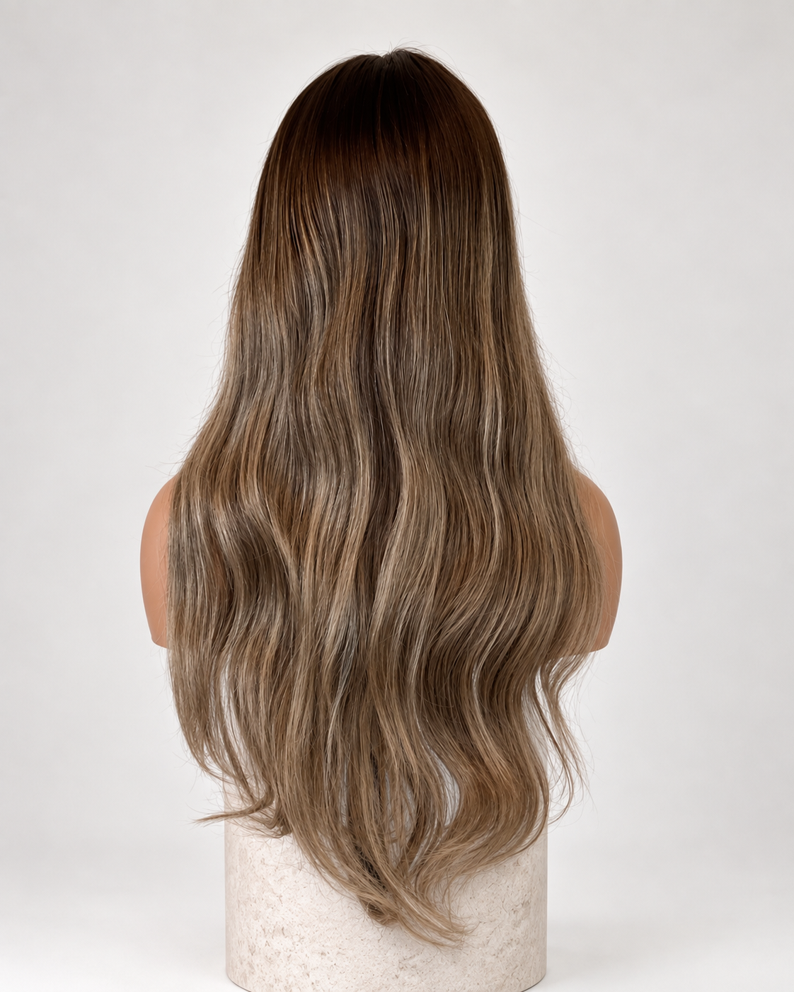 Stockholm Ash Balayage peruk i äkta hår med kall blond balayage bakifrån